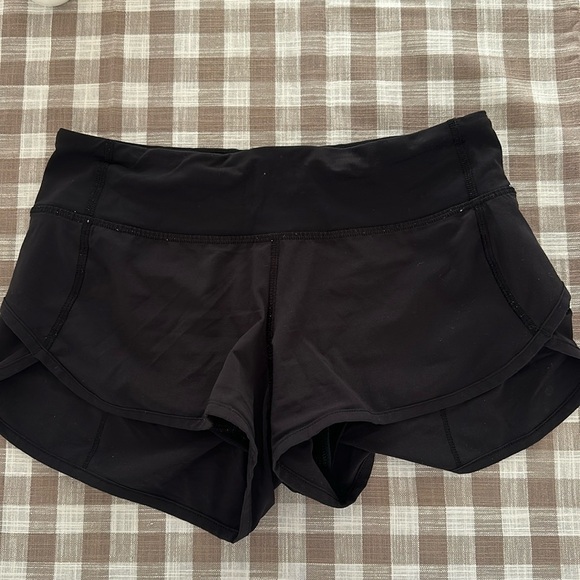 Black size 0 LuluLemon shorts - Picture 1 of 2